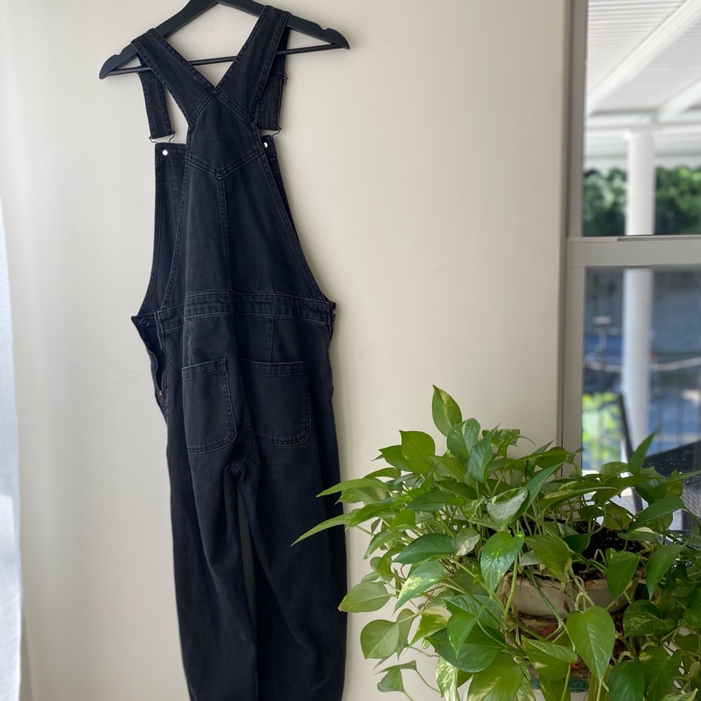 Overall - Picture 2 of 3